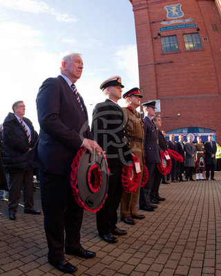 041117_wreath_laying_remembrance_day_04 (1).jpg